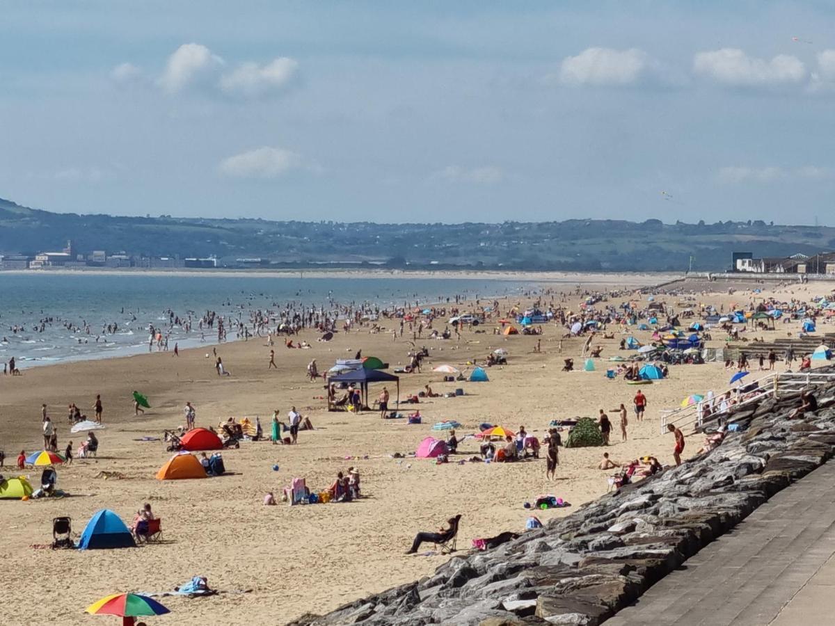 Driftmark Beachfront Location Aberavon Beach Sea Views Large Driveway Parking Private Site Fibre Optic Wi Fi Port Talbot Exterior foto